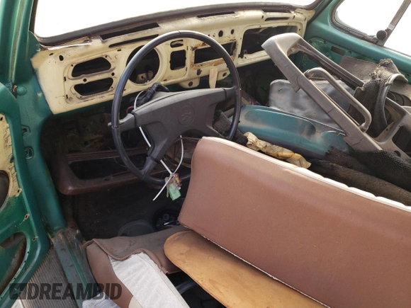 1971 Volkswagen Beetle with VIN 1112643210, listed as a Copart auction lot 87425234 with Not Provided miles and Salvage Title. Bid and sale history available at DreamBid. Image 8.