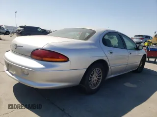 2002 Chrysler Concorde LXi z VIN 2C3HD36M42H251657, wystawiony jako Copart lot #59444965 z przebiegiem 134 979 mil mil oraz Tytuł czysty. Historia ofert i sprzedaży dostępna na DreamBid. Obrazek 3.