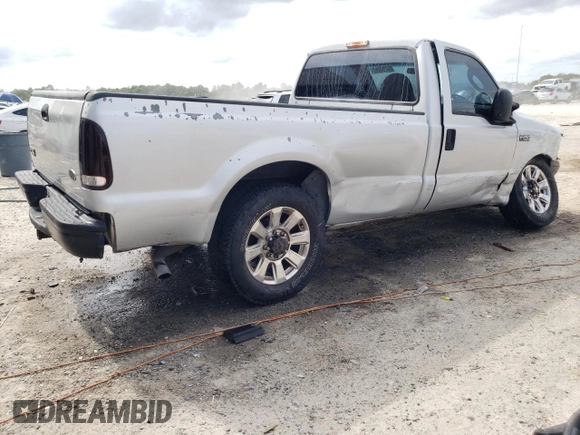 2004 Ford F-250 XL z VIN 1FTNF20L04EA69791, wystawiony jako Copart lot #54424805 z przebiegiem 257 994 mil mil oraz Szkoda całkowita • Salvage title. Historia ofert i sprzedaży dostępna na DreamBid. Obrazek 3.
