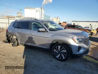 2024 Volkswagen Atlas SEL with VIN 1V2BR2CA4RC527287, listed as a Copart auction lot 41517555 with 22,347 mi miles and Salvage title. Bid and sale history available at DreamBid. Image 4.