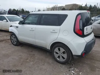 2015 Kia Soul with VIN KNDJN2A25F7800777, listed as a IAAI auction lot 41705905 with 173,144 mi miles. Bid and sale history available at carsss.com. Image 3.