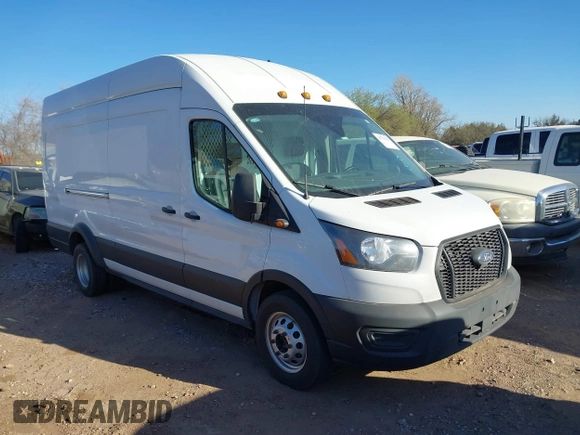 2023 Ford Transit Cargo z VIN 1FTBF4U80PKA47025, wystawiony jako IAAI lot #41715521 z przebiegiem 104 952 mil mil oraz . Historia ofert i sprzedaży dostępna na DreamBid. Obrazek 1.