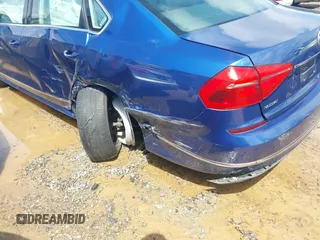 2016 Volkswagen Passat SE z VIN 1VWBT7A38GC009794, wystawiony jako IAAI lot #42246060 z przebiegiem 126 678 mil mil oraz . Historia ofert i sprzedaży dostępna na DreamBid. Obrazek 6.