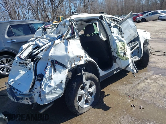 2019 Toyota RAV4 Hybrid XLE with VIN JTMRWRFV0KD033153, listed as a IAAI auction lot 41640540 with 42,740 mi miles. Bid and sale history available at carsss.com. Image 4.