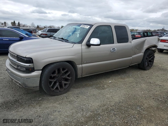2001 Chevrolet Silverado 1500 LS with VIN 2GCEC19V411388891, listed as a Copart auction lot 48082215 with 178,973 mi miles and Salvage Title. Bid and sale history available at carsss.com. Image 1.