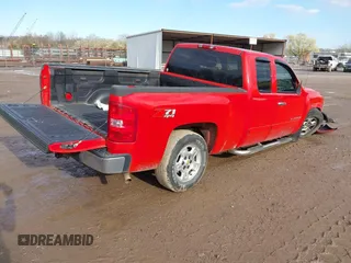 2009 Chevrolet Silverado 1500 LT with VIN 1GCEK29J09Z228449, listed as a IAAI auction lot 41823083 with 145,109 mi miles. Bid and sale history available at carsss.com. Image 4.