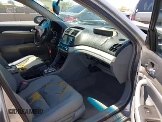 2005 Acura TSX with VIN JH4CL969X5C007511, listed as a IAAI auction lot 42655475 with 197,982 mi miles and . Bid and sale history available at DreamBid. Image 5.