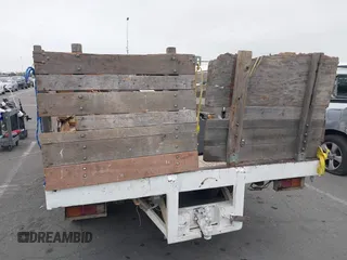 1988 Toyota Pickup с VIN JT5RN75U2J0020695, выставлен на аукционе IAAI как лот 42206950 с пробегом 75 326 миль миль и . История ставок и продаж доступна на DreamBid. Изображение 16.