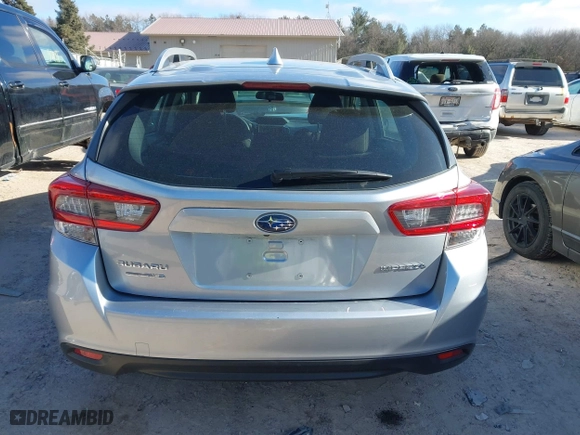 2022 Subaru Impreza Premium with VIN 4S3GTAD65N3725013, listed as a IAAI auction lot 41248013 with 7,231 mi miles. Bid and sale history available at carsss.com. Image 17.