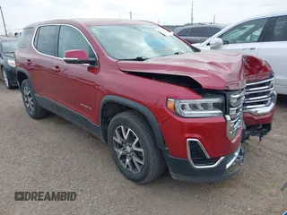 2020 GMC Acadia SLE z VIN 1GKKNKLA3LZ162137, wystawiony jako IAAI lot #42100912 z przebiegiem 106 293 mil mil oraz . Historia ofert i sprzedaży dostępna na DreamBid. Obrazek 1.