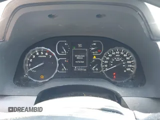 2018 Toyota Tundra 2WD SR5 with VIN 5TFEY5F19JX229779, listed as a IAAI auction lot 41718984 with 272,351 mi miles. Bid and sale history available at carsss.com. Image 7.