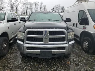 2018 Ram 2500 Tradesman with VIN 3C6UR5CJ2JG262048, listed as a Copart auction lot 44942415 with 184,788 mi miles and Clean Title. Bid and sale history available at carsss.com. Image 5.