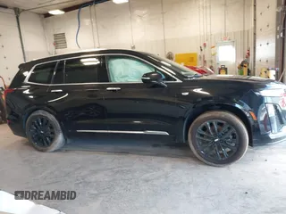 2022 Cadillac XT6 Premium Luxury z VIN 1GYKPDRS0NZ131233, wystawiony jako IAAI lot #41600244 z przebiegiem 112 258 mil mil oraz . Historia ofert i sprzedaży dostępna na DreamBid. Obrazek 13.