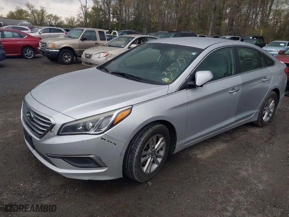 2016 Hyundai Sonata 2.4L SE with VIN 5NPE24AF2GH352049, listed as a IAAI auction lot 42015093 with 178,854 mi miles. Bid and sale history available at carsss.com. Image 2.