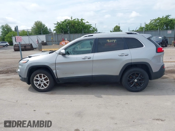 2017 Jeep Cherokee Latitude z VIN 1C4PJMCB0HW632246, wystawiony jako IAAI lot #42529014 z przebiegiem 267 091 mil mil oraz . Historia ofert i sprzedaży dostępna na DreamBid. Obrazek 14.