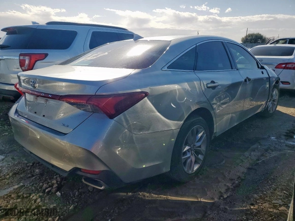 2019 Toyota Avalon XLE with VIN 4T1BZ1FB8KU003779, listed as a Copart auction lot 44175515 with 122,556 mi miles and Clean Title. Bid and sale history available at carsss.com. Image 3.