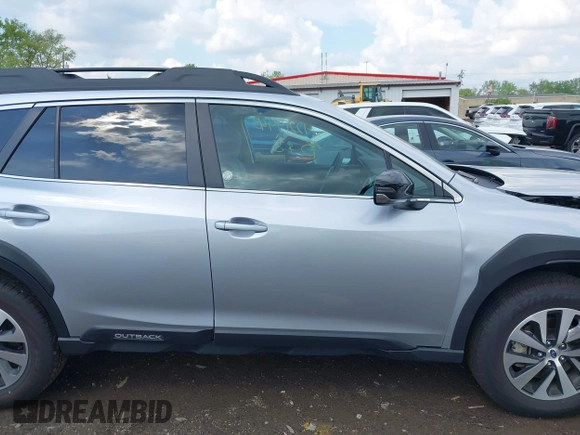 2025 Subaru Outback Premium with VIN 4S4BTAFC3S3227431, listed as a IAAI auction lot 42219943 with 2,375 mi miles and . Bid and sale history available at DreamBid. Image 13.