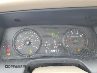 2008 Ford Crown Victoria LX с VIN 2FAFP74V28X111057, выставлен на аукционе Copart как лот 55823675 с пробегом 146 258 миль миль и Списание • Salvage title. История ставок и продаж доступна на DreamBid. Изображение 9.