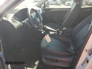 2024 Volkswagen Tiguan SE z VIN 3VV3B7AX7RM093378, wystawiony jako Copart lot #50634025 z przebiegiem 6 261 mil mil oraz Szkoda całkowita • Salvage title. Historia ofert i sprzedaży dostępna na DreamBid. Obrazek 7.