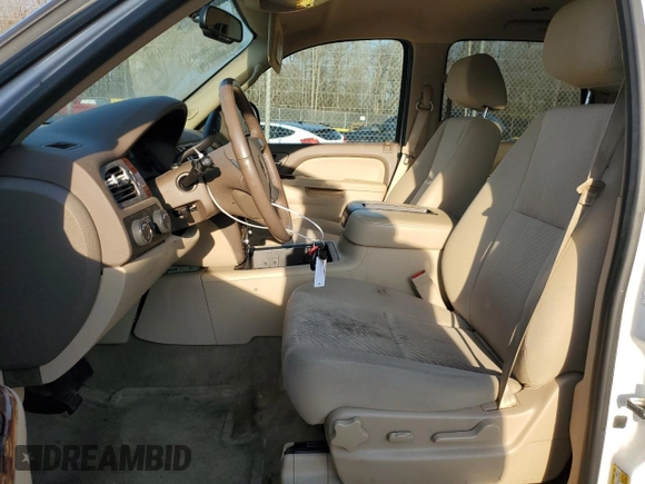 2013 Chevrolet Tahoe LS z VIN 1GNSKAE04DR359670, wystawiony jako Copart lot #43388245 z przebiegiem 122 470 mil mil oraz Szkoda całkowita • Salvage title. Historia ofert i sprzedaży dostępna na DreamBid. Obrazek 7.