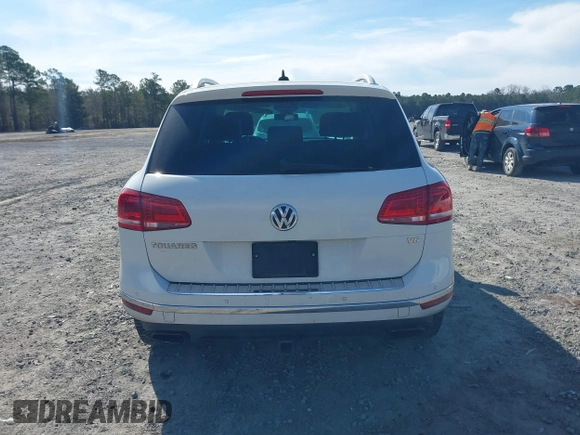 2016 Volkswagen Touareg Sport with VIN WVGEF9BP5GD012680, listed as a IAAI auction lot 41610943 with 153,952 mi miles and . Bid and sale history available at DreamBid. Image 16.