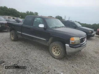 2000 GMC New Sierra 1500 SLE with VIN 1GTEK19T2YZ263701, listed as a Copart auction lot 59405834 with 174,105 mi miles and Clean Title. Bid and sale history available at carsss.com. Image 4.