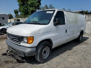 2003 Ford Econoline Cargo with VIN 1FTRE14213HB55527, listed as a Copart auction lot 86526164 with 187,256 mi miles and Non Repairable. Bid and sale history available at carsss.com. Image 1.