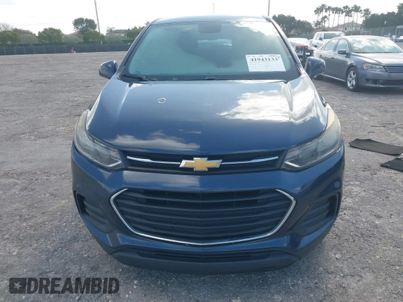2018 Chevrolet Trax LS with VIN 3GNCJKSB4JL377396, listed as a IAAI auction lot 41943133 with 185,449 mi miles. Bid and sale history available at carsss.com. Image 12.