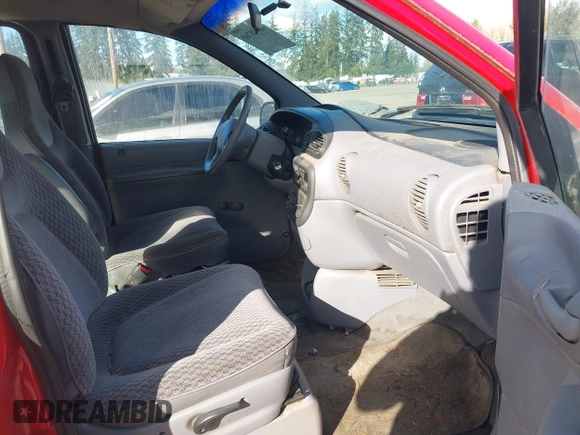 1999 Dodge Caravan with VIN 2B4FP2538XR373885, listed as a IAAI auction lot 40598760 with 218,089 mi miles and . Bid and sale history available at DreamBid. Image 5.