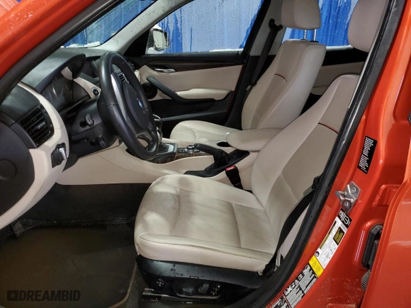 2014 BMW X1 xDrive28i with VIN WBAVL1C53EVY17318, listed as a Copart auction lot 45498325 with 0 mi miles and Salvage Title. Bid and sale history available at carsss.com. Image 7.