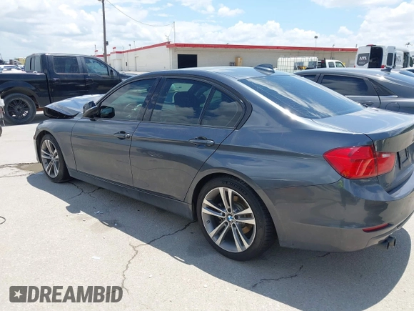 2015 BMW 3 Series 328i с VIN WBA3A5G5XFNS88465, выставлен на аукционе IAAI как лот 42676570 с пробегом 125 139 миль миль и . История ставок и продаж доступна на DreamBid. Изображение 14.