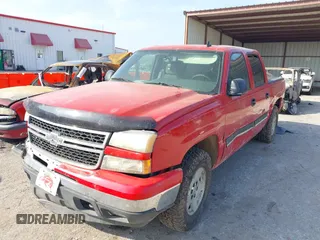 2006 Chevrolet Silverado 1500 LT1 with VIN 2GCEK13T661193182, listed as a IAAI auction lot 41516360 with 193,011 mi miles. Bid and sale history available at carsss.com. Image 6.