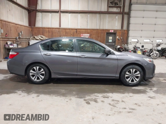 2014 Honda Accord LX z VIN 1HGCR2F32EA235082, wystawiony jako IAAI lot #42225758 z przebiegiem 132 832 mil mil oraz . Historia ofert i sprzedaży dostępna na DreamBid. Obrazek 13.