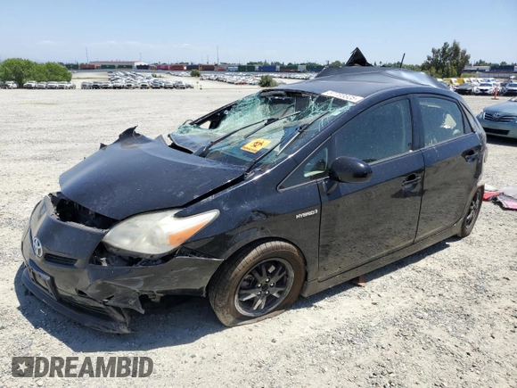 2013 Toyota Prius One z VIN JTDKN3DU7D0345945, wystawiony jako Copart lot #57703325 z przebiegiem Nie podano mil oraz Szkoda całkowita • Salvage title. Historia ofert i sprzedaży dostępna na DreamBid. Obrazek 1.