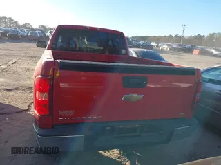 2007 Chevrolet Silverado 1500 LT w/1LT with VIN 2GCEC19J471652830, listed as a IAAI auction lot 41255935 with 263,345 mi miles. Bid and sale history available at carsss.com. Image 16.