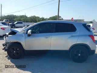 2020 Chevrolet Trax LS z VIN KL7CJKSB8LB033001, wystawiony jako IAAI lot #42107104 z przebiegiem 106 123 mil mil oraz . Historia ofert i sprzedaży dostępna na DreamBid. Obrazek 15.