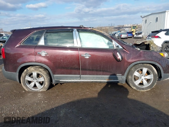 2012 Kia Sorento EX with VIN 5XYKUDA29CG262599, listed as a IAAI auction lot 41527740 with Not Provided miles. Bid and sale history available at carsss.com. Image 12.