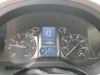 2015 Lexus GX 460 z VIN JTJBM7FXXF5108547, wystawiony jako Copart lot #56335385 z przebiegiem 229 950 mil mil oraz Szkoda całkowita • Salvage title. Historia ofert i sprzedaży dostępna na DreamBid. Obrazek 9.