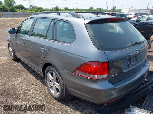 2013 Volkswagen Jetta SE with VIN 3VWPP7AJ5DM674235, listed as a IAAI auction lot 42387714 with 143,333 mi miles and . Bid and sale history available at DreamBid. Image 3.