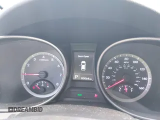 2016 Hyundai Santa Fe z VIN 5XYZT3LB9GG368906, wystawiony jako IAAI lot #42083613 z przebiegiem 83 064 mil mil oraz . Historia ofert i sprzedaży dostępna na DreamBid. Obrazek 7.