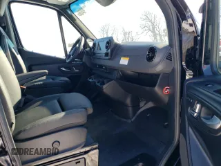 2024 Mercedes-Benz Sprinter with VIN W1Y4NBHY7RT191884, listed as a Copart auction lot 44954555 with 16 mi miles and Salvage Title. Bid and sale history available at DreamBid. Image 8.