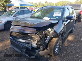 2025 Toyota RAV4 XLE Premium with VIN 2T3A1RFV8SW498844, listed as a IAAI auction lot 42517868 with 5,152 mi miles and . Bid and sale history available at DreamBid. Image 6.