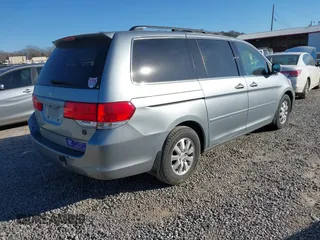 2008 Honda Odyssey EX-L with VIN 5FNRL38638B088497, listed as a IAAI auction lot 41699169 with 129,992 mi miles. Bid and sale history available at carsss.com. Image 4.
