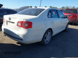 2007 Volkswagen Jetta 2.5L с VIN 3VWDG71K57M157811, выставлен на аукционе IAAI как лот 41693030 с пробегом 93 444 миль миль и . История ставок и продаж доступна на DreamBid. Изображение 4.
