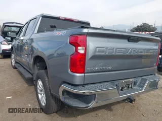 2021 Chevrolet Silverado 1500 LT with VIN 3GCUYDET4MG286201, listed as a IAAI auction lot 41594366 with 86,403 mi miles. Bid and sale history available at carsss.com. Image 3.