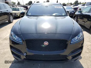 2018 Jaguar F-Pace 25t Premium with VIN SADCJ2FX0JA255130, listed as a Copart auction lot 63700125 with 68,931 mi miles and Clean title. Bid and sale history available at DreamBid. Image 5.