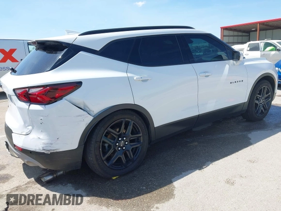 2022 Chevrolet Blazer LT z VIN 3GNKBDRS0NS135906, wystawiony jako IAAI lot #42070239 z przebiegiem 127 017 mil mil oraz . Historia ofert i sprzedaży dostępna na DreamBid. Obrazek 4.