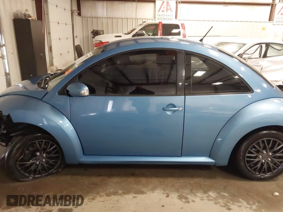 2010 Volkswagen Beetle with VIN 3VWPW3AG4AM003893, listed as a IAAI auction lot 41255087 with 192,128 mi miles and . Bid and sale history available at DreamBid. Image 15.