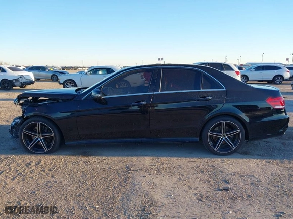 2014 Mercedes-Benz E-Class E 350 Sport with VIN WDDHF5KB2EB038828, listed as a IAAI auction lot 41238332 with 180,580 mi miles. Bid and sale history available at carsss.com. Image 15.