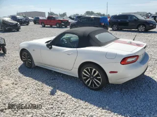 2019 FIAT 124 Spider Urbana Edition z VIN JC1NFAEK1K0143043, wystawiony jako Copart lot #68020584 z przebiegiem Nie podano mil oraz Szkoda całkowita • Salvage title. Historia ofert i sprzedaży dostępna na DreamBid. Obrazek 2.